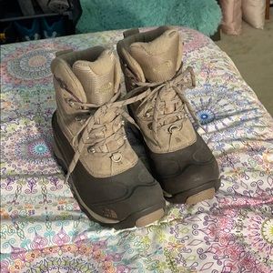 The North Face Chilkat II Winter Boots